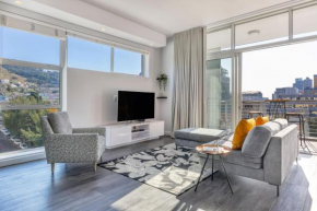 Tranquil Corner Apartment with Big Balcony